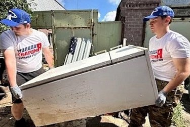 Молодежь помогает Орску восстановиться 